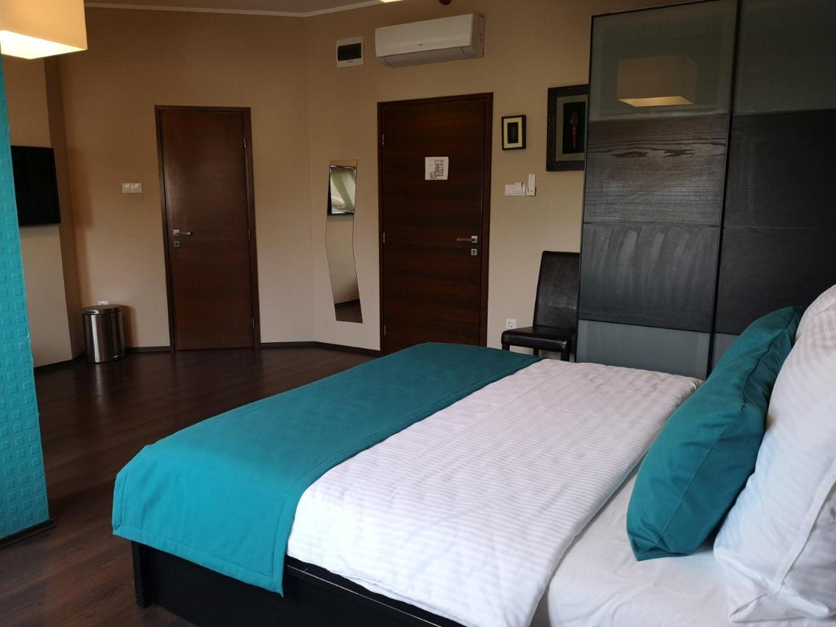 Parton Hotel & Bowling Tiszakecske Ngoại thất bức ảnh