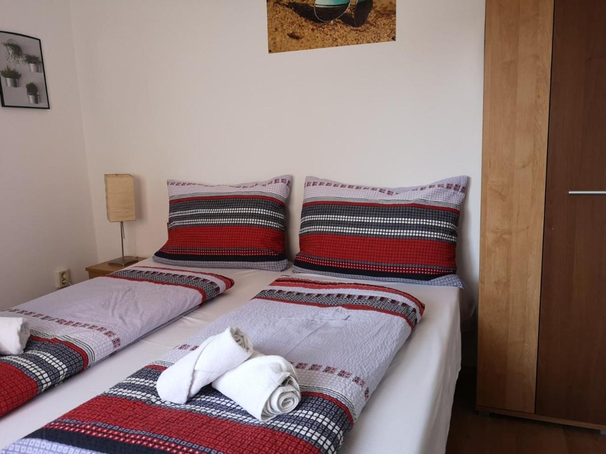 Parton Hotel & Bowling Tiszakecske Ngoại thất bức ảnh