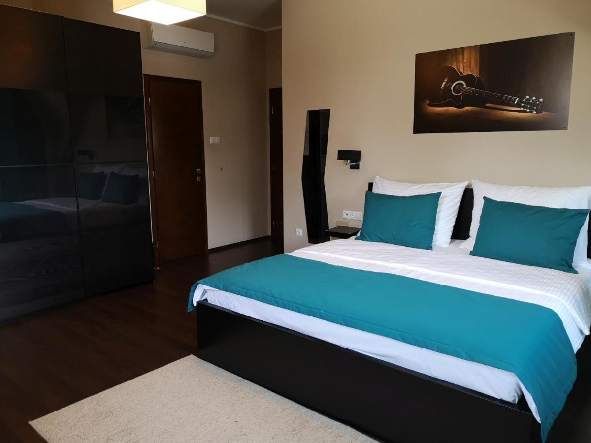 Parton Hotel & Bowling Tiszakecske Ngoại thất bức ảnh